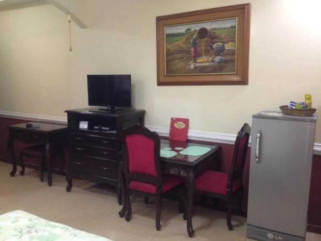 Kokomos Suites Hotel Angeles