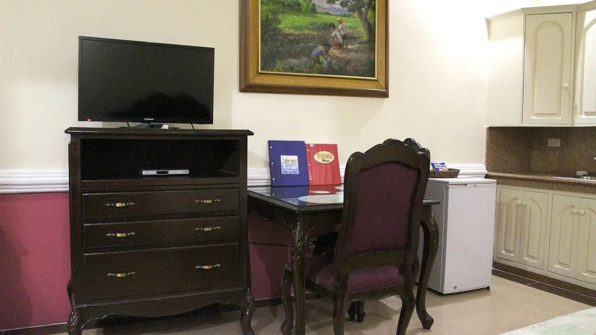 Kokomos Suites Hotel Angeles Filipiny